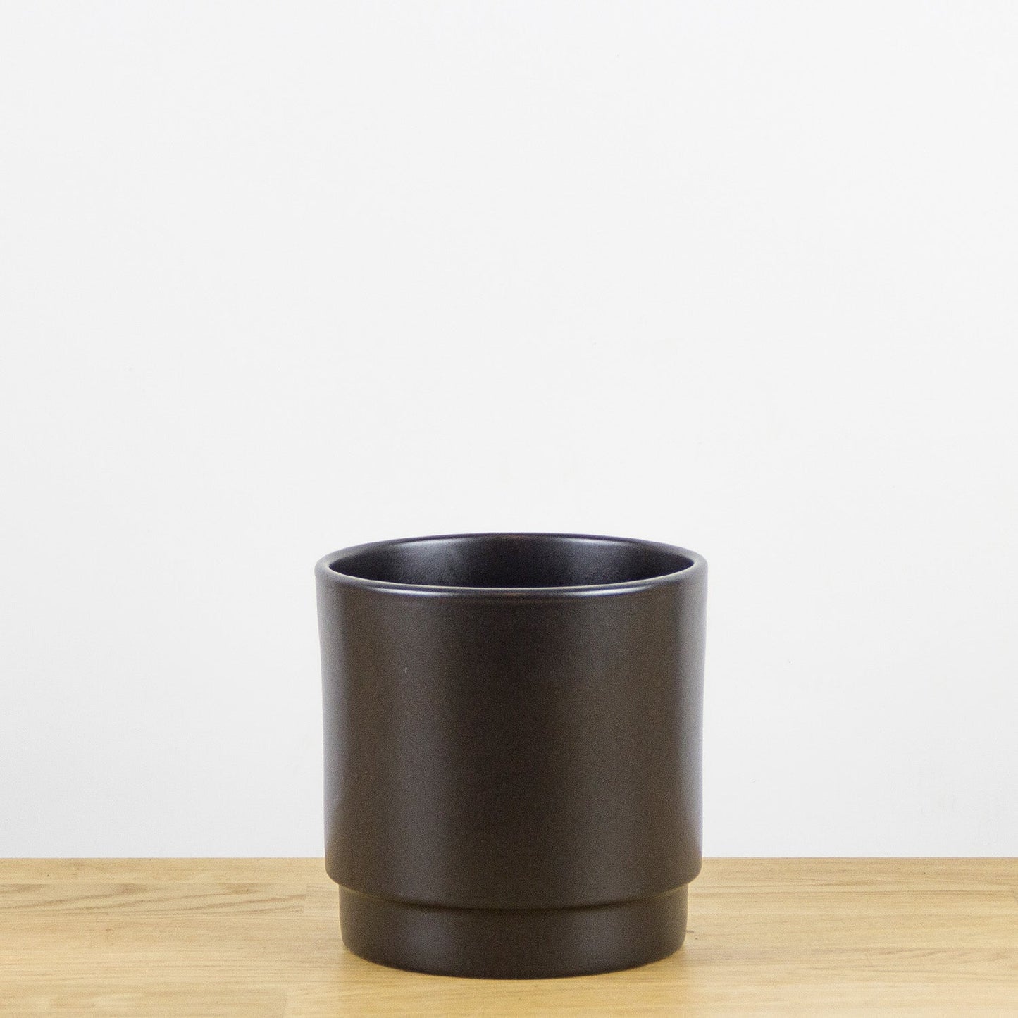 Obal na květináč Eno Matt černá