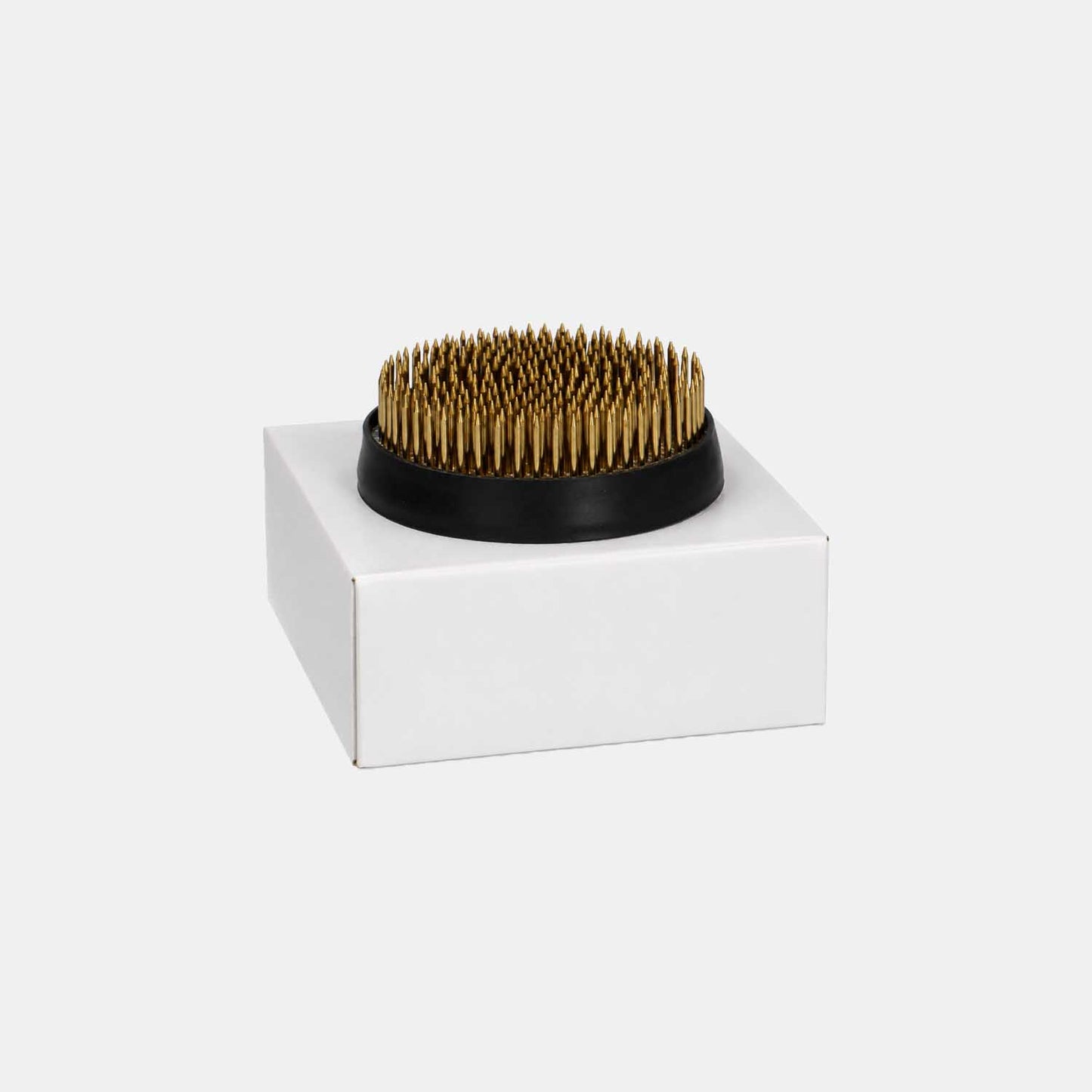 Ježek na aranžování květin