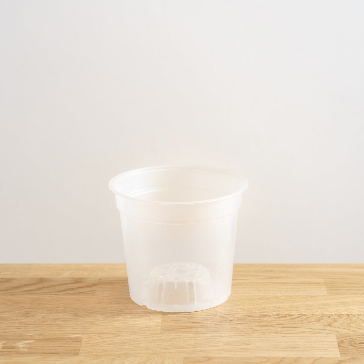 Transparentní květináč